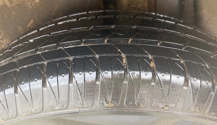 2021 Skoda KUSHAQ AMBITION 1.0L TSI MT, Petrol, Manual, 53,883 km, Left Rear Tyre Tread