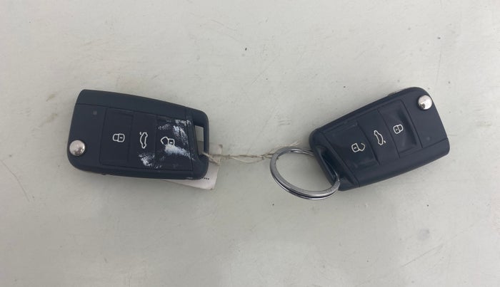 2021 Skoda KUSHAQ AMBITION 1.0L TSI MT, Petrol, Manual, 53,883 km, Key Close Up