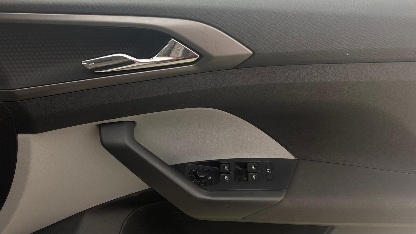 2021 Skoda KUSHAQ AMBITION 1.0L TSI MT, Petrol, Manual, 53,883 km, Driver Side Door Panels Control
