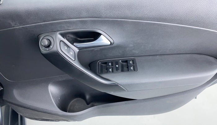 2017 Volkswagen Polo COMFORTLINE 1.2L PETROL, Petrol, Manual, 56,267 km, Driver Side Door Panels Control