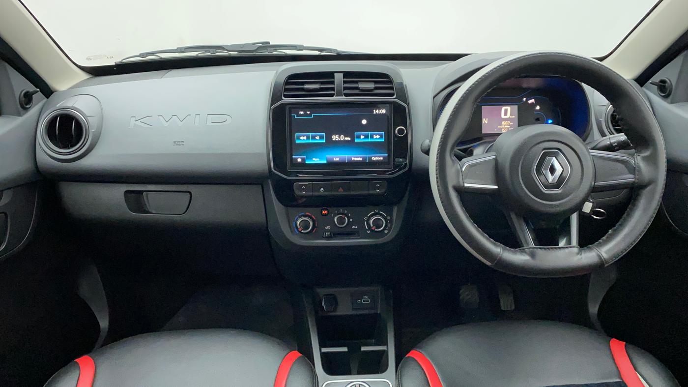 2021 Renault Kwid RXT 1.0 AMT (O), Petrol, Automatic, 1,680 km, Dashboard