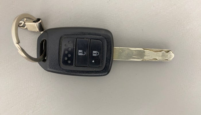 2016 Honda Jazz 1.2L I-VTEC V AT, Petrol, Automatic, 81,863 km, Key Close Up