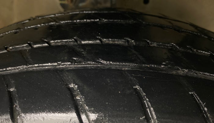 2017 Maruti Celerio ZXI AMT, Petrol, Automatic, 51,114 km, Right Front Tyre Tread
