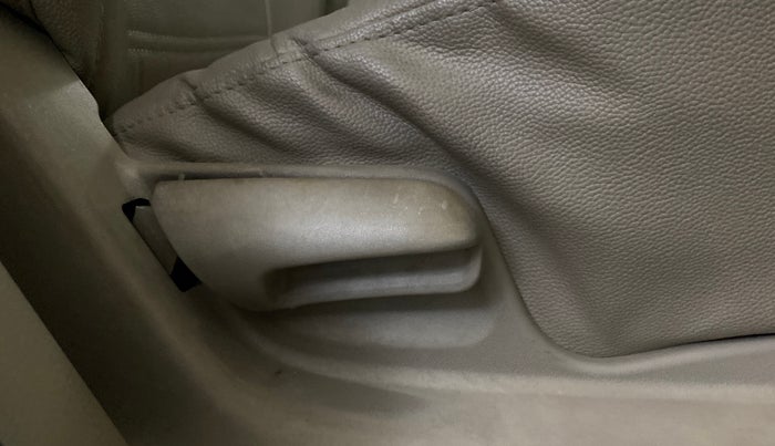 2015 Maruti Ertiga VXI, Petrol, Manual, 54,576 km, Driver Side Adjustment Panel