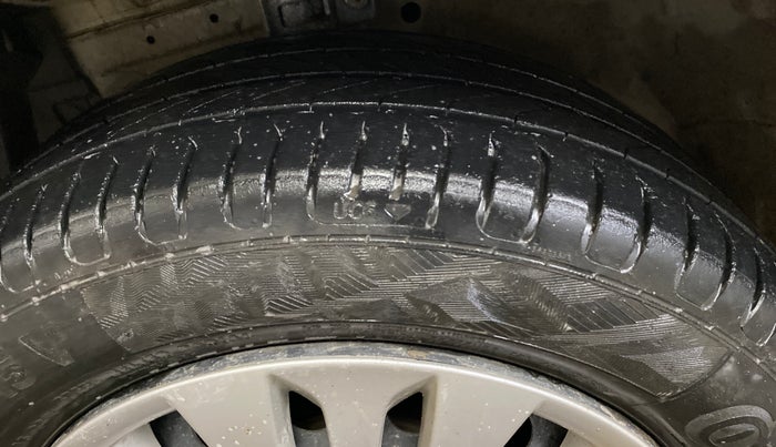 2015 Maruti Ertiga VXI, Petrol, Manual, 54,576 km, Left Rear Tyre Tread