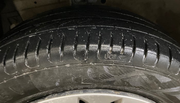 2015 Maruti Ertiga VXI, Petrol, Manual, 54,576 km, Left Front Tyre Tread