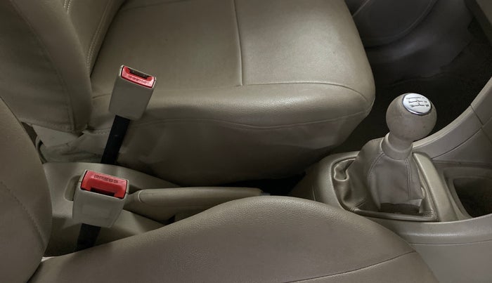 2015 Maruti Ertiga VXI, Petrol, Manual, 54,576 km, Gear Lever