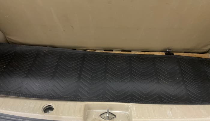 2014 Maruti Ertiga ZXI, Petrol, Manual, 78,573 km, Boot Inside