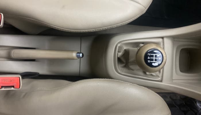2014 Maruti Ertiga ZXI, Petrol, Manual, 78,573 km, Gear Lever