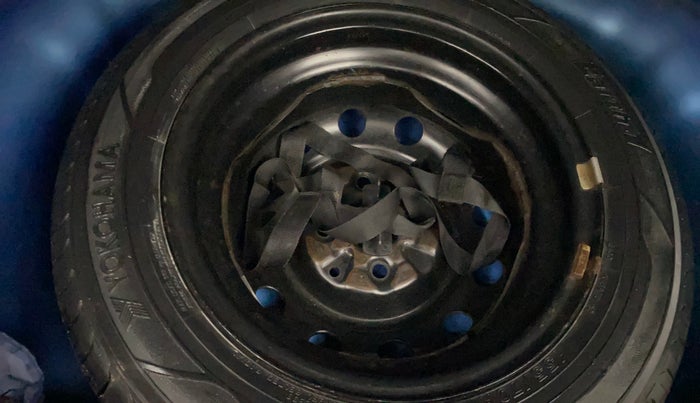 2014 Hyundai Eon SPORTZ, Petrol, Manual, 31,917 km, Spare Tyre