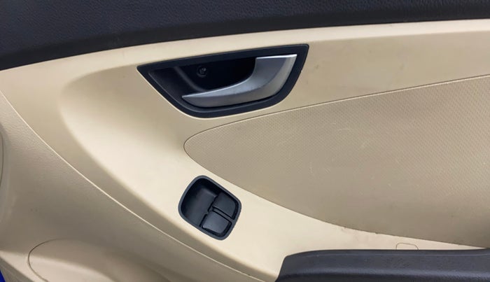 2014 Hyundai Eon SPORTZ, Petrol, Manual, 31,917 km, Driver Side Door Panels Control