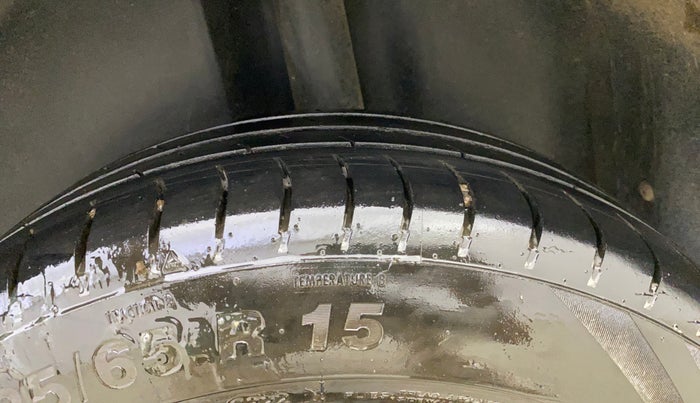 2017 Volkswagen Ameo COMFORTLINE 1.2L, Petrol, Manual, 38,247 km, Left Rear Tyre Tread