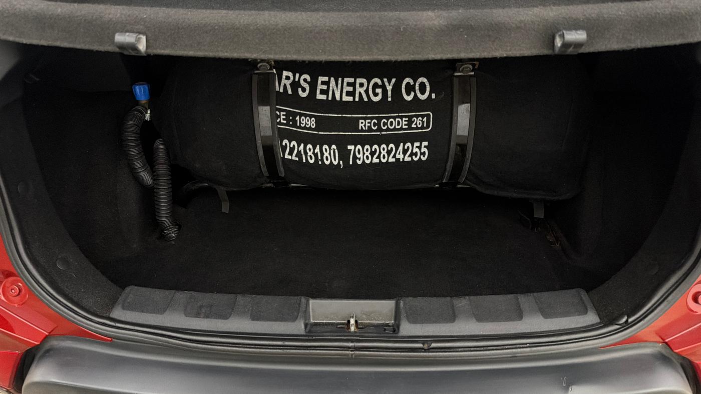 2018 Tata NEXON XM PETROL, CNG, Manual, 1,04,939 km, Boot Inside