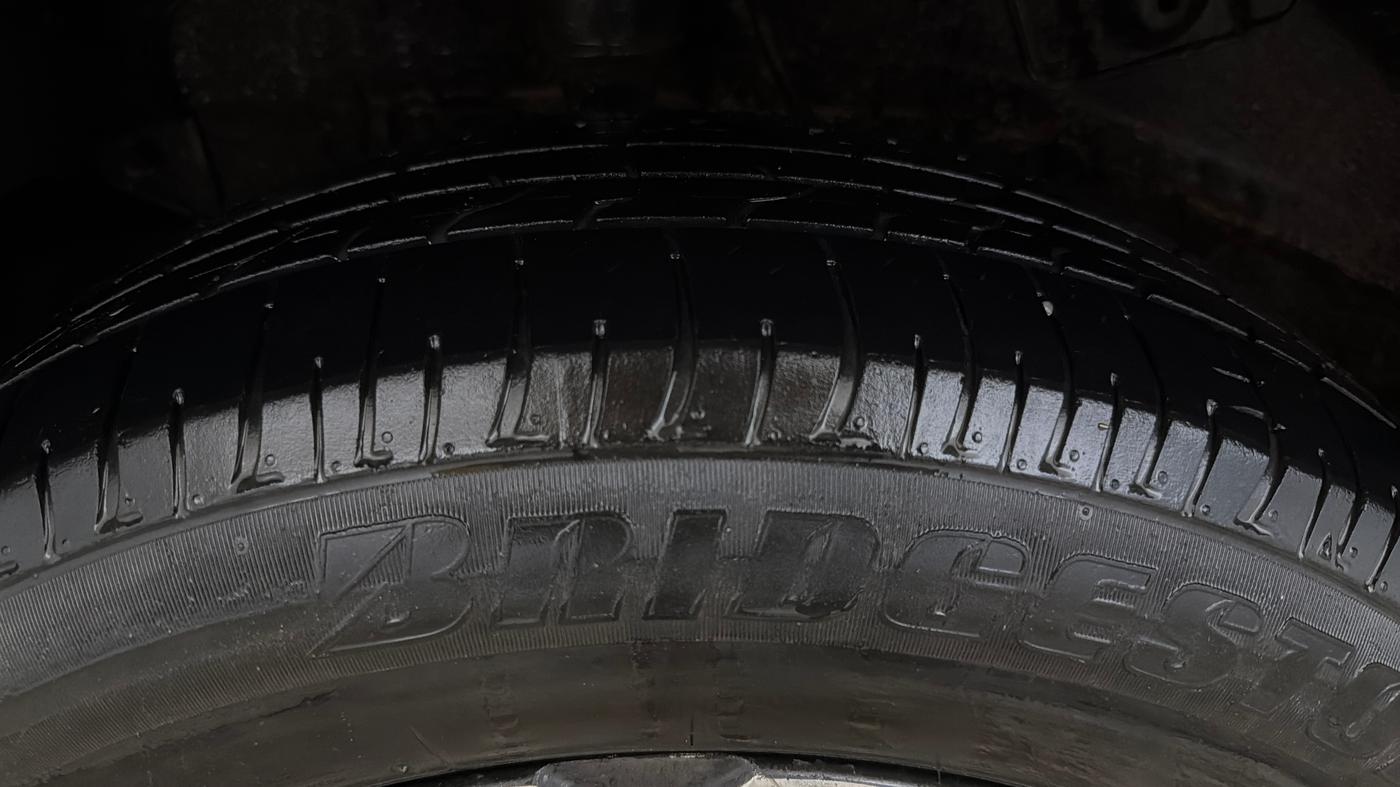 2018 Tata NEXON XM PETROL, CNG, Manual, 1,04,939 km, Right Rear Tyre Tread