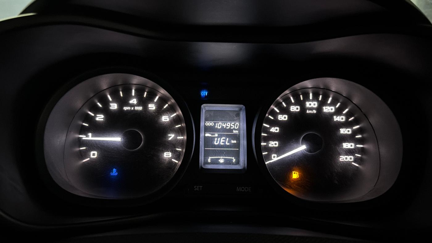 2018 Tata NEXON XM PETROL, CNG, Manual, 1,04,939 km, Odometer Image