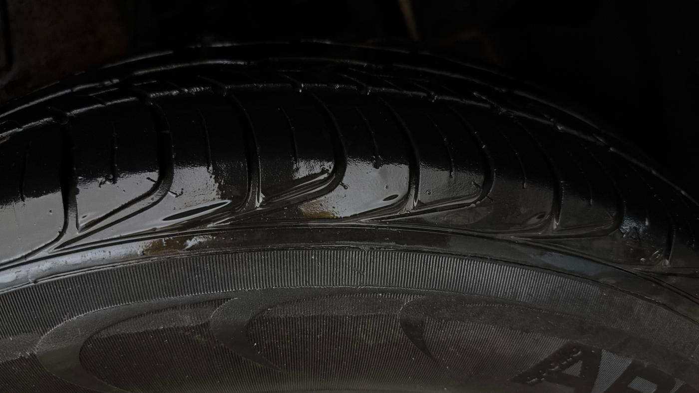 2018 Tata NEXON XM PETROL, CNG, Manual, 1,04,939 km, Left Rear Tyre Tread