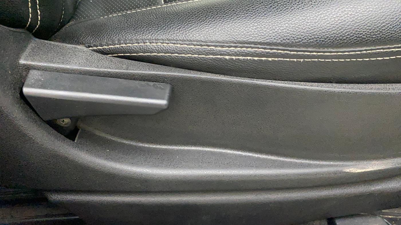 2019 Tata NEXON XM PETROL, Petrol, Manual, 95,024 km, Driver Side Adjustment Panel