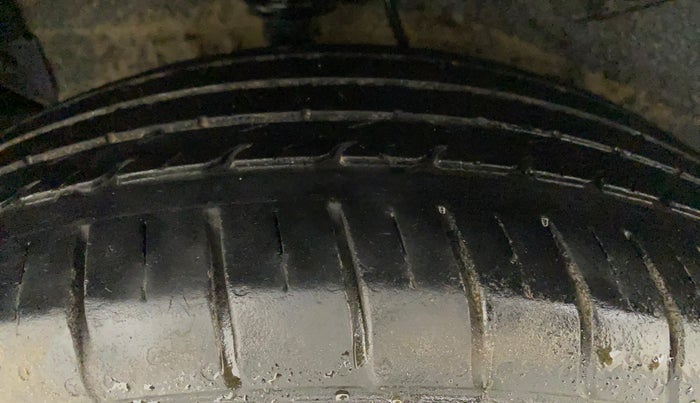 2019 Tata NEXON XM PETROL, Petrol, Manual, 95,024 km, Right Rear Tyre Tread