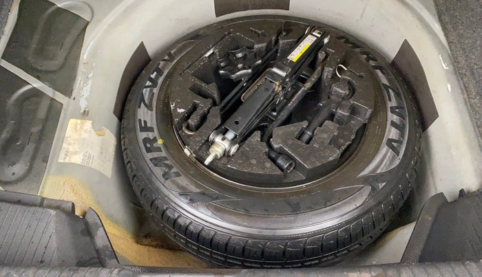 2017 Volkswagen Ameo HIGHLINE PLUS 1.0L 16 ALLOY, Petrol, Manual, 69,025 km, Spare Tyre