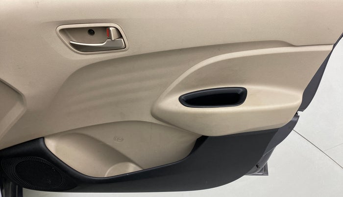 2019 Hyundai NEW SANTRO 1.1 SPORTZ MT CNG, CNG, Manual, 41,799 km, Driver Side Door Panels Control