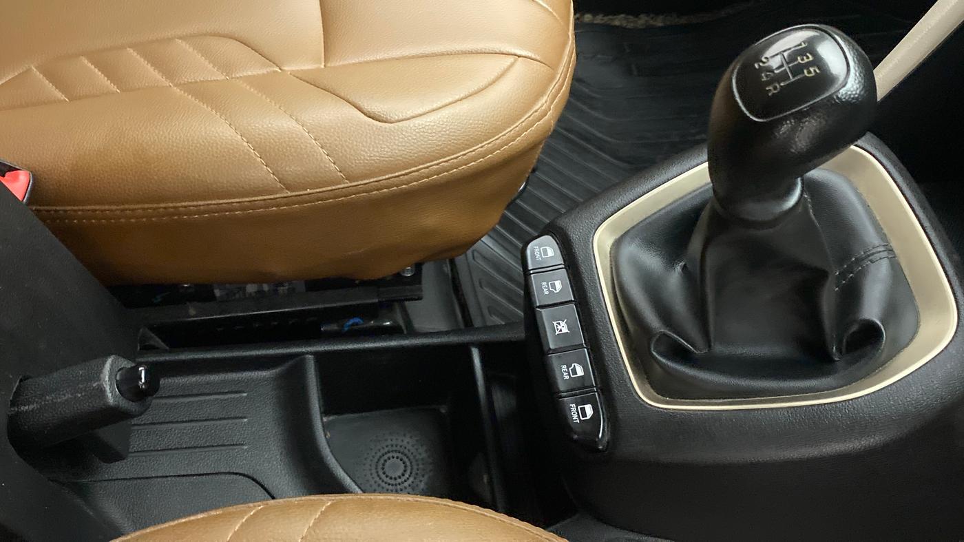 2019 Hyundai NEW SANTRO 1.1 SPORTZ MT CNG, CNG, Manual, 41,799 km, Gear Lever
