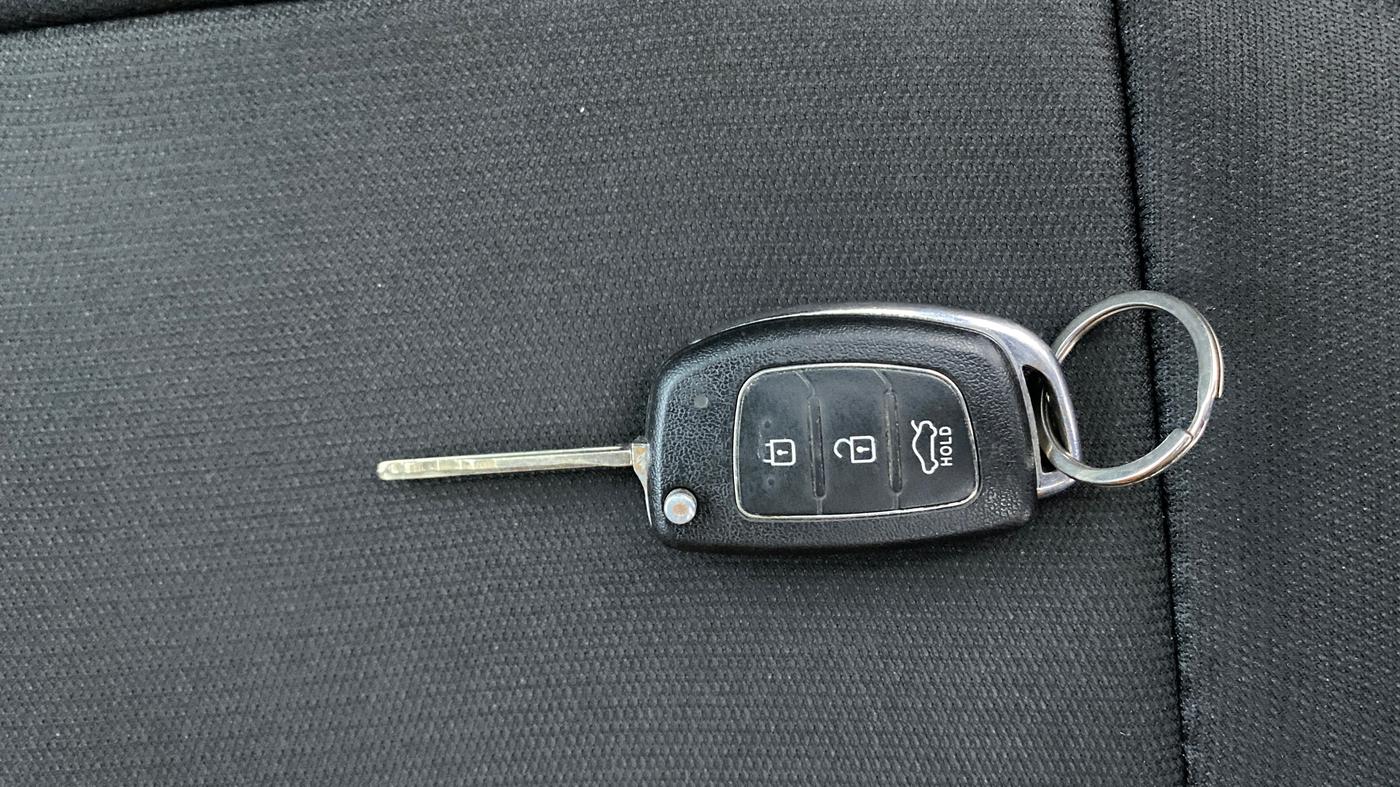 2013 Hyundai i20 MAGNA 1.2, Petrol, Manual, 71,943 km, Key Close Up