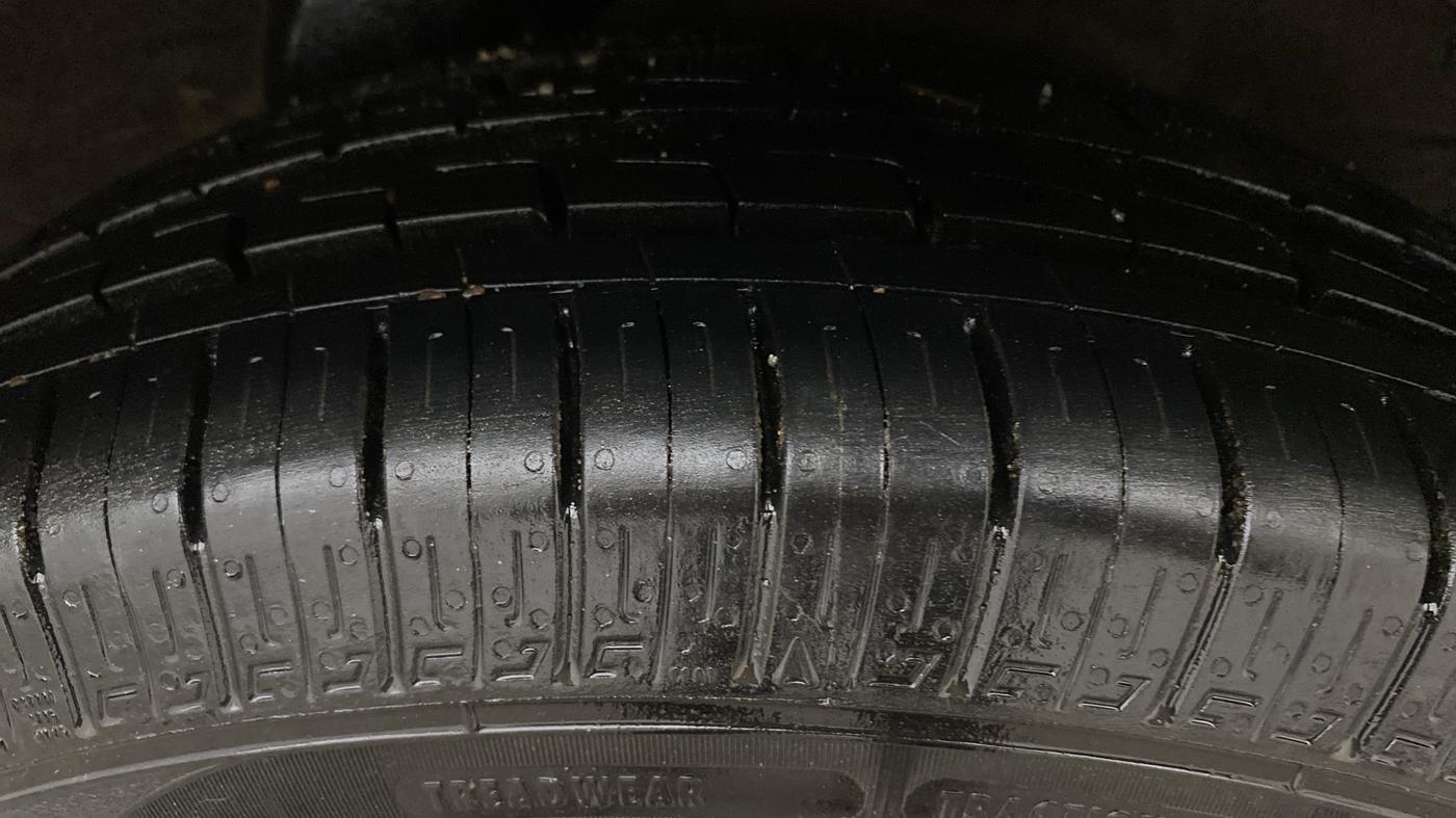 2013 Hyundai i20 MAGNA 1.2, Petrol, Manual, 71,943 km, Left Rear Tyre Tread