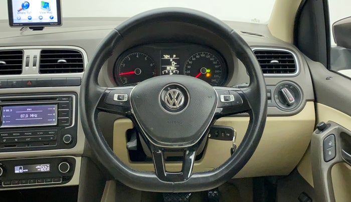 2014 Volkswagen Vento HIGHLINE PETROL AT, Petrol, Automatic, 38,782 km, Steering Wheel Close Up