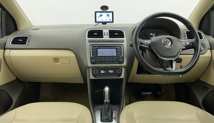 2014 Volkswagen Vento HIGHLINE PETROL AT, Petrol, Automatic, 38,782 km, Dashboard