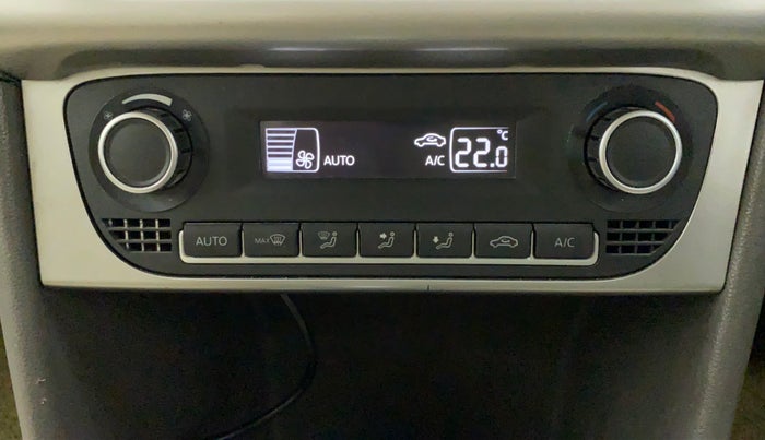 2014 Volkswagen Vento HIGHLINE PETROL AT, Petrol, Automatic, 38,782 km, Automatic Climate Control