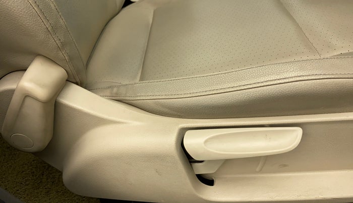 2014 Volkswagen Vento HIGHLINE PETROL AT, Petrol, Automatic, 38,782 km, Driver Side Adjustment Panel