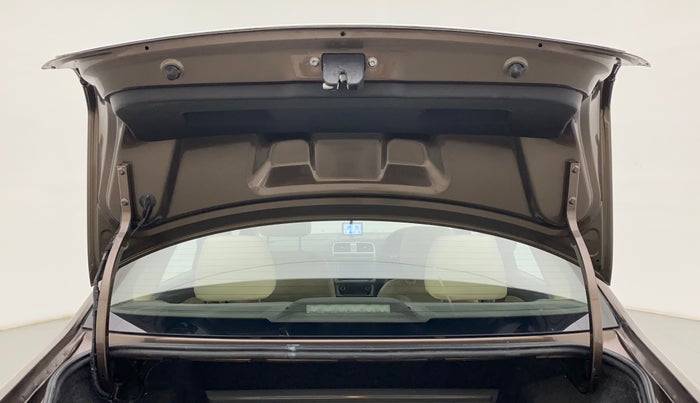 2014 Volkswagen Vento HIGHLINE PETROL AT, Petrol, Automatic, 38,782 km, Boot Door Open