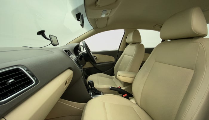 2014 Volkswagen Vento HIGHLINE PETROL AT, Petrol, Automatic, 38,782 km, Right Side Front Door Cabin