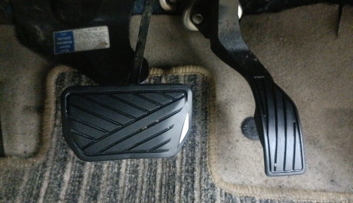 2018 Maruti Ciaz ALPHA  AT 1.4  PETROL, Petrol, Automatic, 1,15,682 km, Pedals