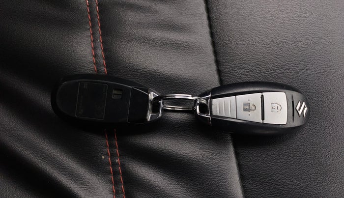 2015 Maruti Swift ZXI, Petrol, Manual, 76,416 km, Key Close Up