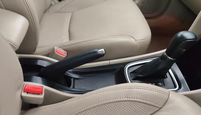 2016 Maruti Ciaz ZXI+ AT, Petrol, Automatic, 73,321 km, Gear Lever
