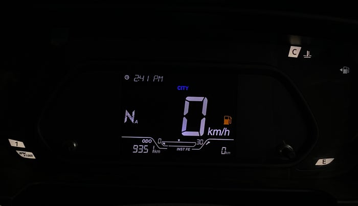 2025 Tata PUNCH Accomplished Plus (S) AMT, Petrol, Automatic, 9,348 km, Odometer Image