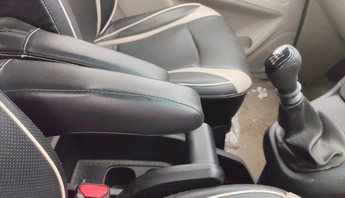 2018 Mahindra MARAZZO M2 7STR, Diesel, Manual, 85,222 km, Gear Lever