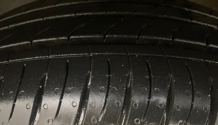 2024 KIA SONET HTK PLUS 1.0 TURBO PETROL IMT, Petrol, Manual, 1,808 km, Left Front Tyre Tread