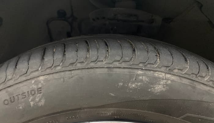 2017 Hyundai Verna 1.6 VTVT SX (O) AT, Petrol, Automatic, 93,308 km, Left Front Tyre Tread