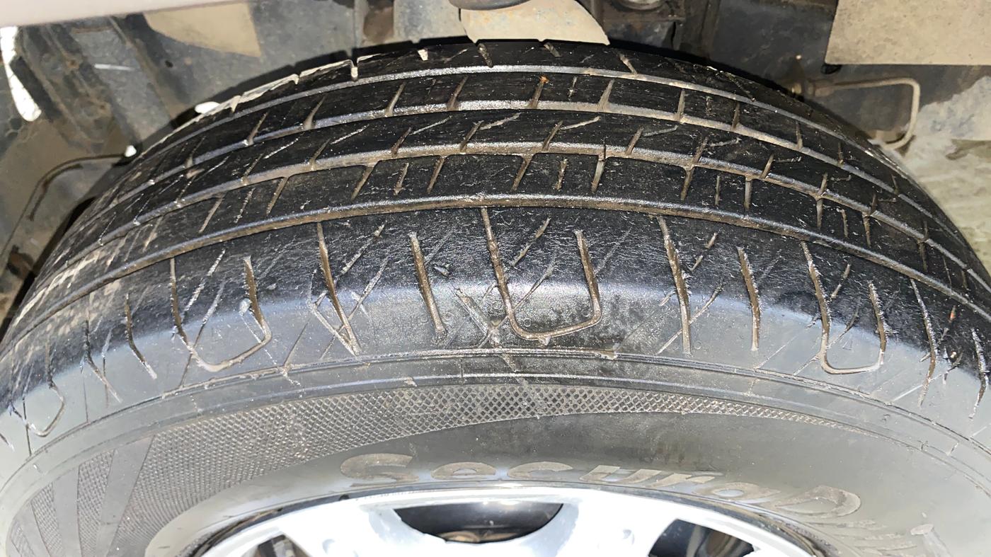 2022 Mahindra Bolero B6 (O), Diesel, Manual, 53,843 km, Left Front Tyre Tread