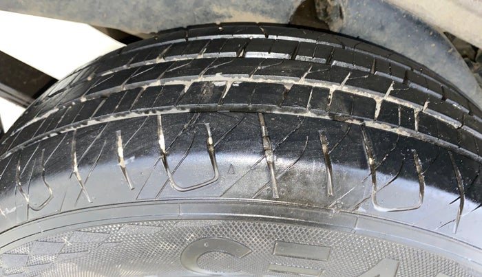 2022 Mahindra Bolero B6 (O), Diesel, Manual, 53,843 km, Right Rear Tyre Tread