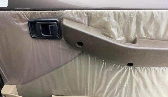 2022 Mahindra Bolero B6 (O), Diesel, Manual, 53,843 km, Driver Side Door Panels Control