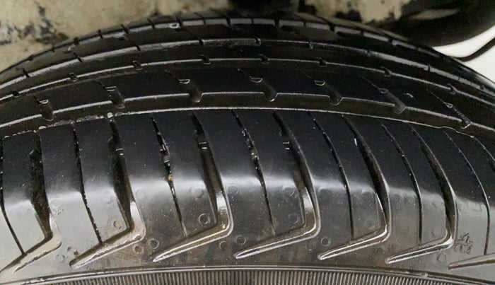 2021 Maruti New Wagon-R 1.0 Lxi (o) cng, CNG, Manual, 11,091 km, Left Front Tyre Tread