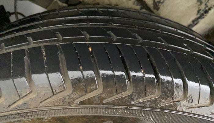 2021 Maruti New Wagon-R 1.0 Lxi (o) cng, CNG, Manual, 11,091 km, Right Front Tyre Tread