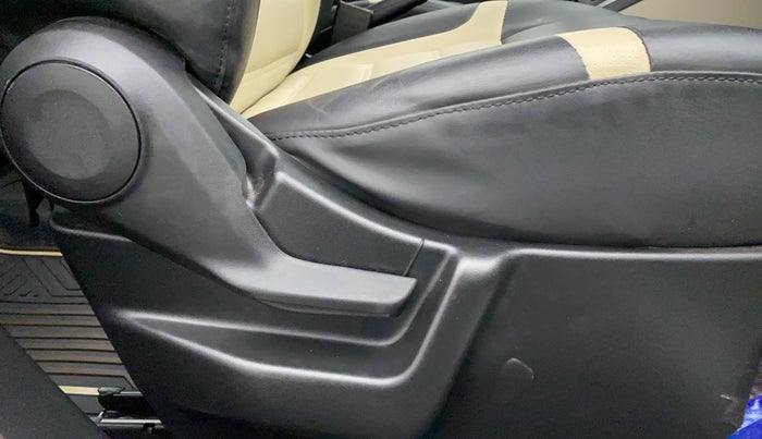 2021 Maruti New Wagon-R 1.0 Lxi (o) cng, CNG, Manual, 11,091 km, Driver Side Adjustment Panel
