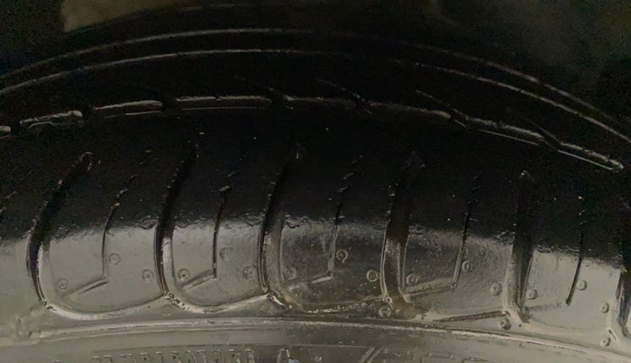 2016 Ford Ecosport TITANIUM 1.5L PETROL AT, Petrol, Automatic, 73,952 km, Right Rear Tyre Tread