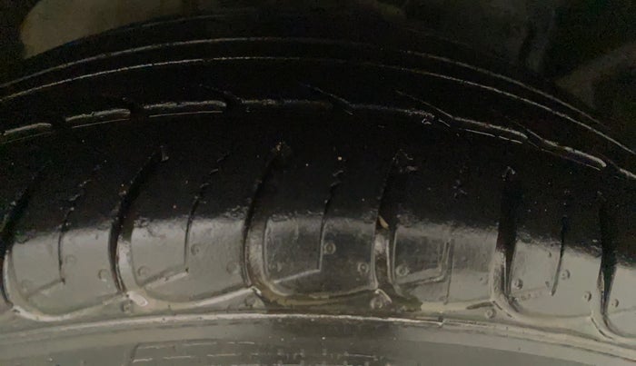 2016 Ford Ecosport TITANIUM 1.5L PETROL AT, Petrol, Automatic, 73,952 km, Left Rear Tyre Tread