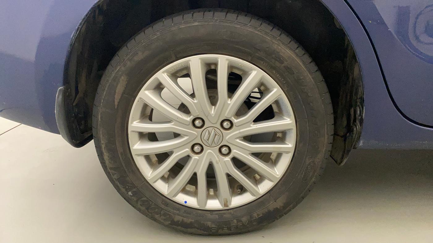 2017 Maruti Dzire ZXI AMT, Petrol, Automatic, 78,482 km, Right Rear Wheel