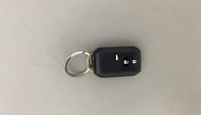 2018 Maruti Dzire ZXI, Petrol, Manual, 30,680 km, Key Close Up